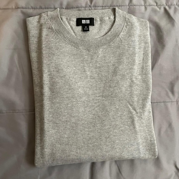 Uniqlo Light Grey Cotton Crewneck Sweater - Picture 1 of 6